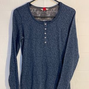 Women's Lightweight Long Sleeve Top - Size 12